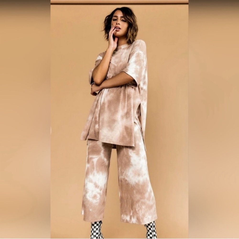 Dressed in LALA Beige Tie-Dye Cropped Pants